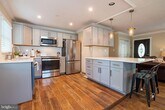 Kitchen - 6421 Bayside Rd
