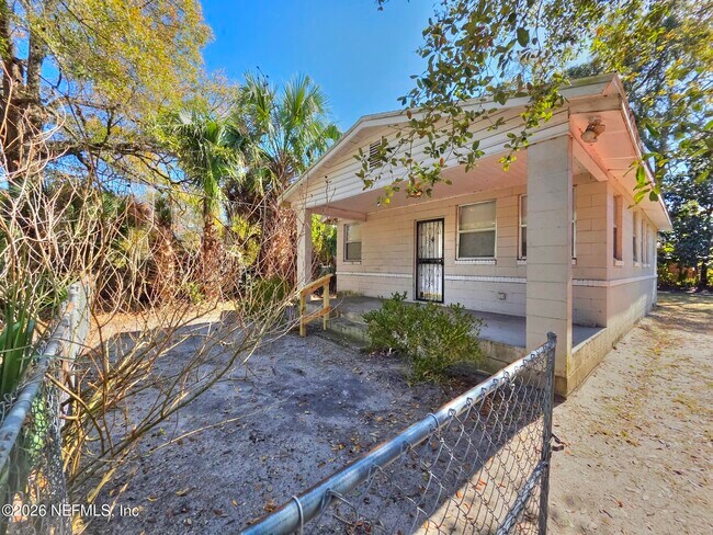 Foto del edificio - 916 W 25th St