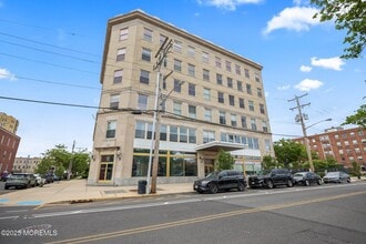 Building Photo - 501 Grand Ave