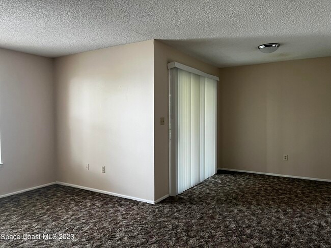 Building Photo - 225 S Tropical Trail