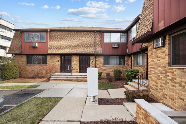 Building Photo - 148 Allwood Rd
