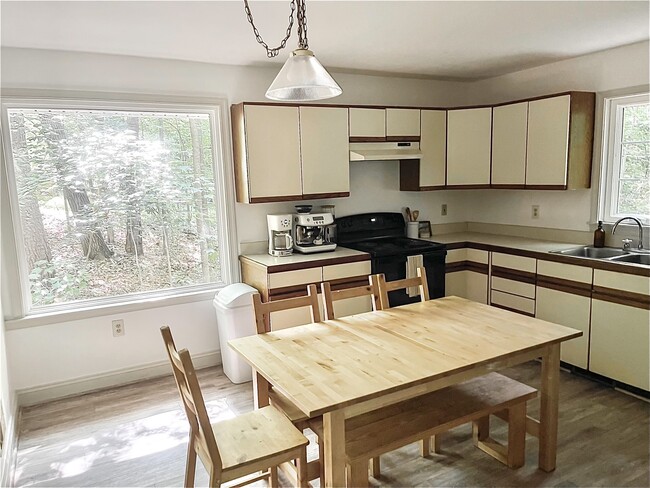 Foto del edificio - 7144 Persimmon Ln