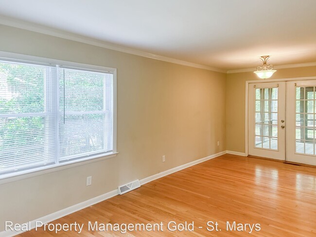 Building Photo - 3 br, 3 bath House - 23150 Gunston Dr.