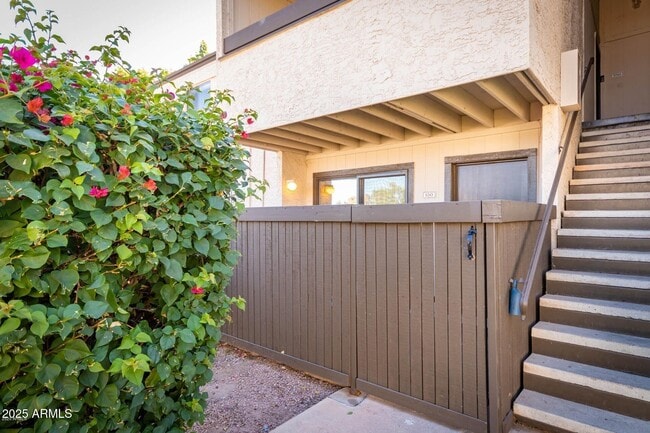 Building Photo - 2938 N 61st Pl