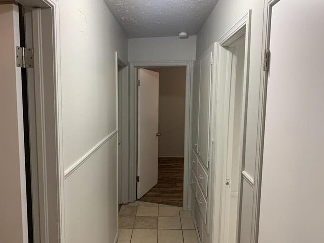 Foto del edificio - 713 NE 37th St