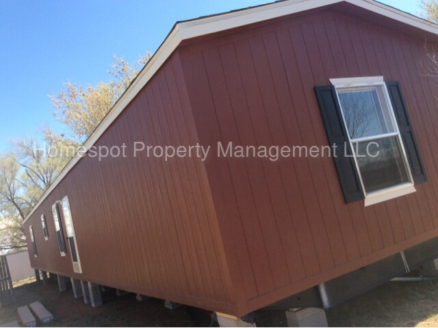 Building Photo - 3517 Cesar Chavez Dr