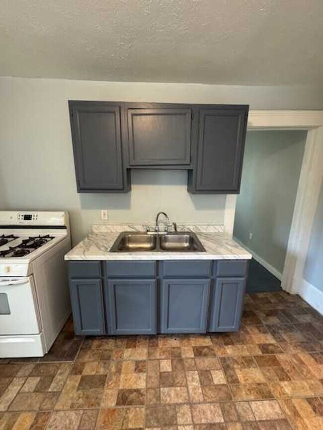Foto del edificio - 8700 Willard Ave