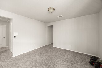 Building Photo - 4608 Mustang Run Dr