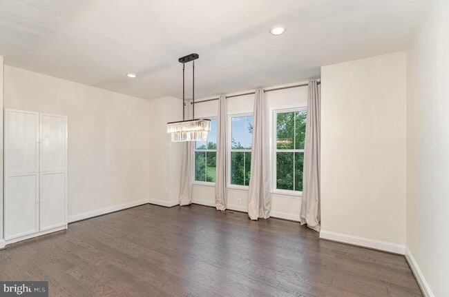 Foto del edificio - 1729 Cottonwood Grove Rd