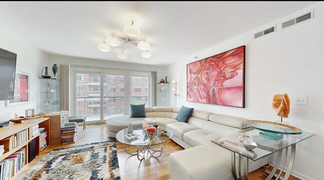 Foto del edificio - 5000 Oakton St