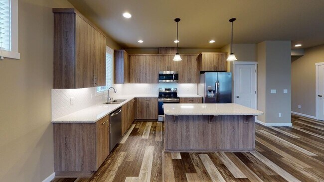 Foto del edificio - Beautiful new home with upgrades in a quite Vancouver neighborhood.