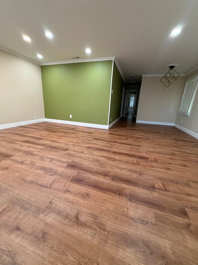 Foto del edificio - 512 N Harrisburg Ave