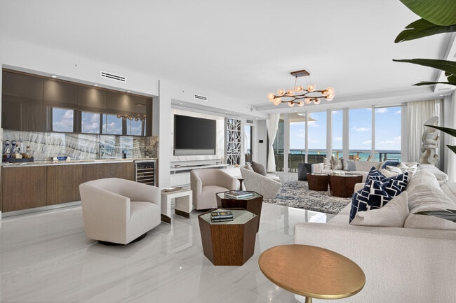 Foto del edificio - 3100 N Ocean Dr