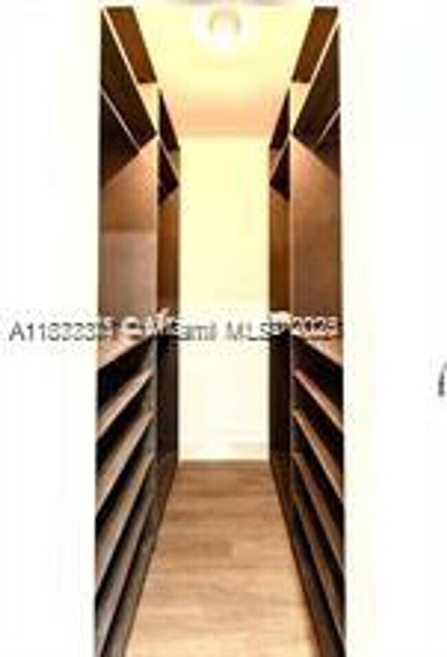 Foto del edificio - 1615 NE 9th St
