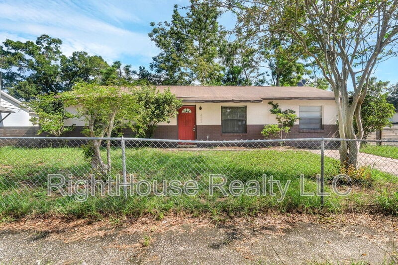 Photo - 433 West 17th St