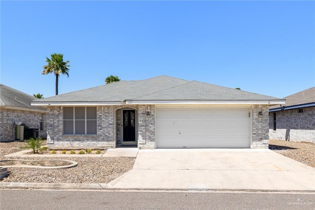 Foto principal - 1111 Lake View Dr