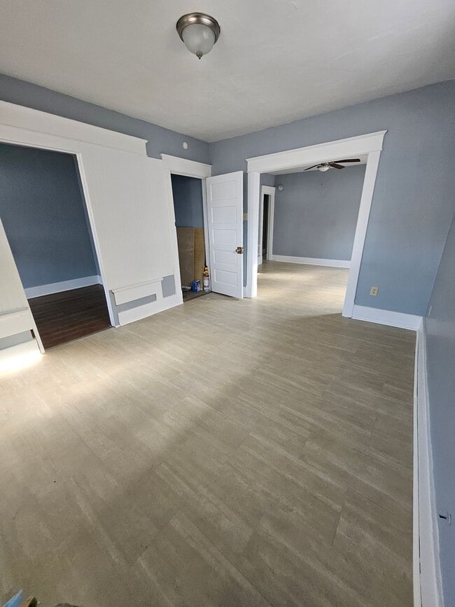 Foto del edificio - Newly renovated upper 3 bedroom unit