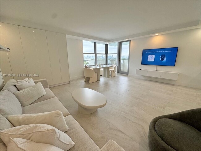 Foto del edificio - 2899 Collins Ave