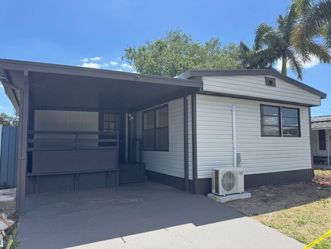 Building Photo - 3/1 mobile home in Bradenton