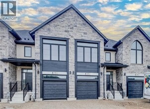 Building Photo - 89 Rivergreen Cres