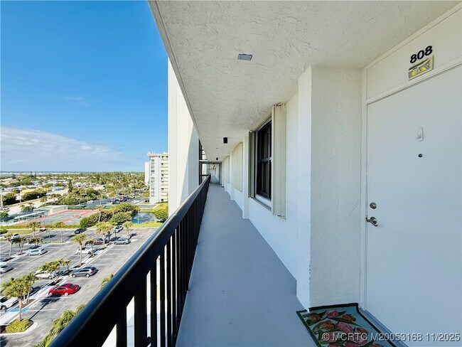 Building Photo - 10680 S Ocean Dr