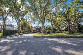 Building Photo - 10577 Down Lakeview Cir