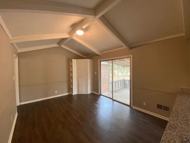 Foto del edificio - 3217 Misty Valley Dr