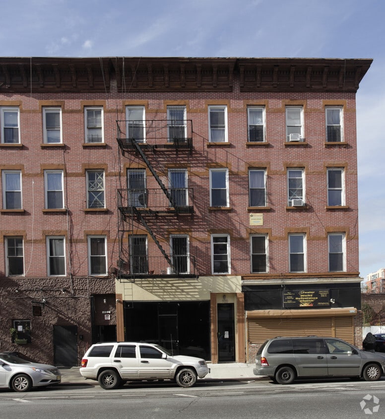 Building Photo - 1100 Bedford Ave