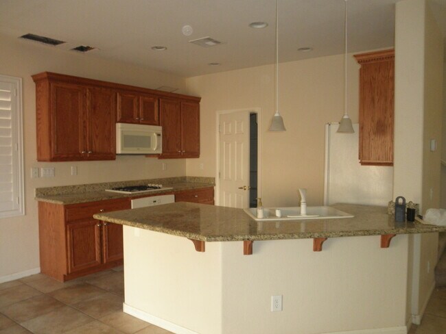 Foto del edificio - (RENT INCLUDE SOME UTILITIES)3 Bedroom in ...