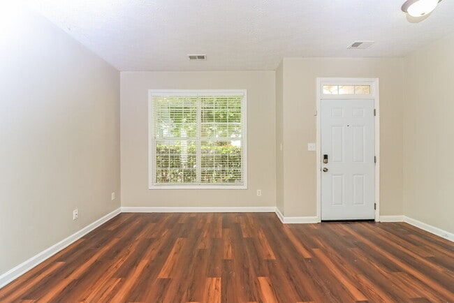 Building Photo - 134 Silver Arrow Cir