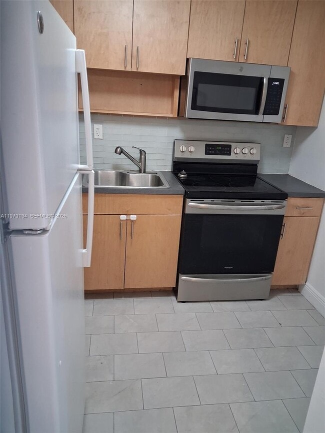 Foto del edificio - 1540 Meridian Ave