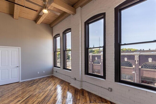 Foto del edificio - 116 N 4th St