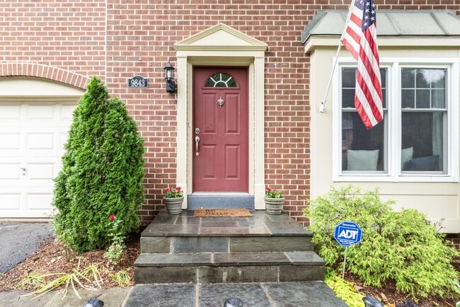 Photo - 9843 Campbell Dr House