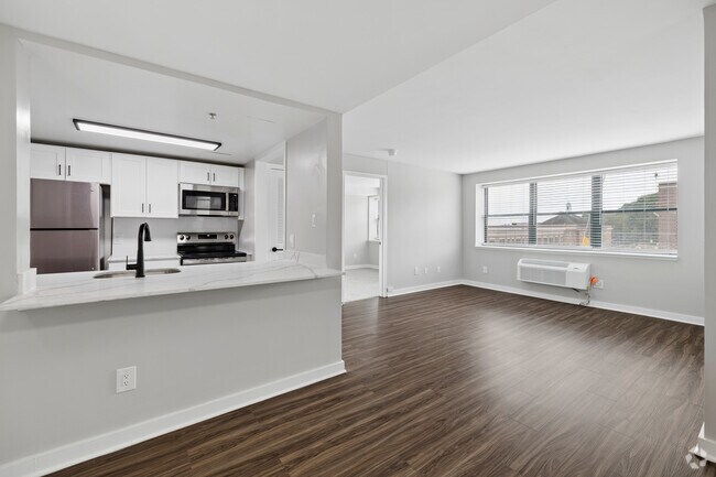 2BR, 2BA - 956SF - Kitchen/Living Room - The Monroe Morristown
