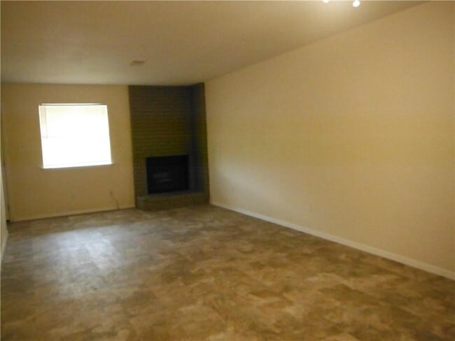 Building Photo - 8404 Garcreek Cir