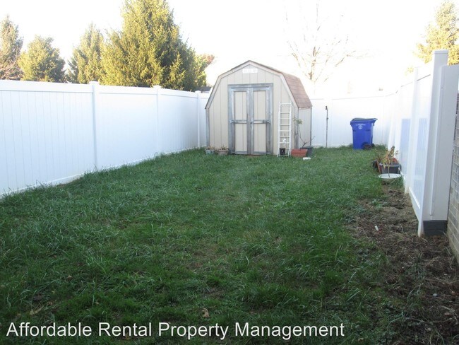 Building Photo - 339 E Ridge Dr