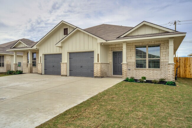 Building Photo - 1527 Case Rd