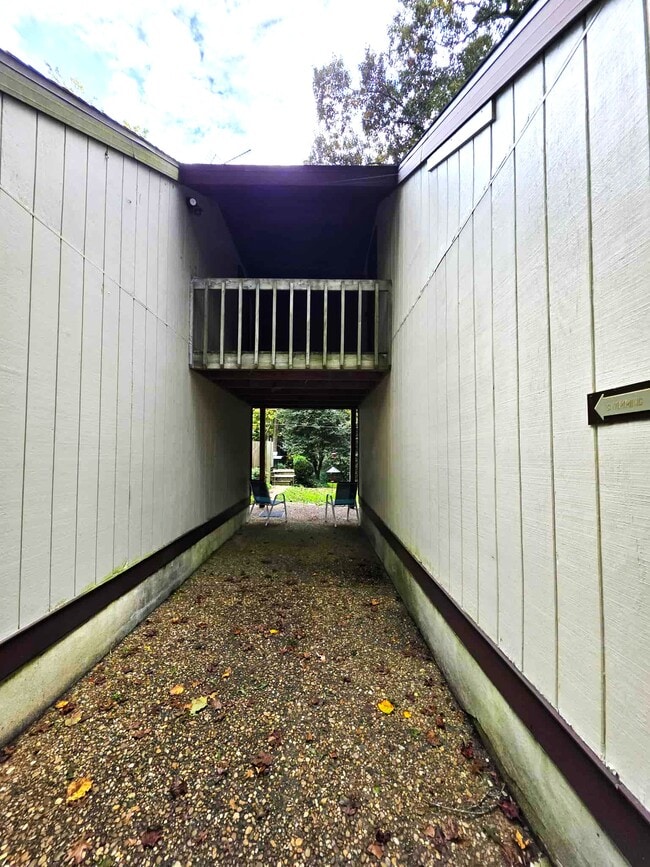 Building Photo - 7535 Carmen Ct