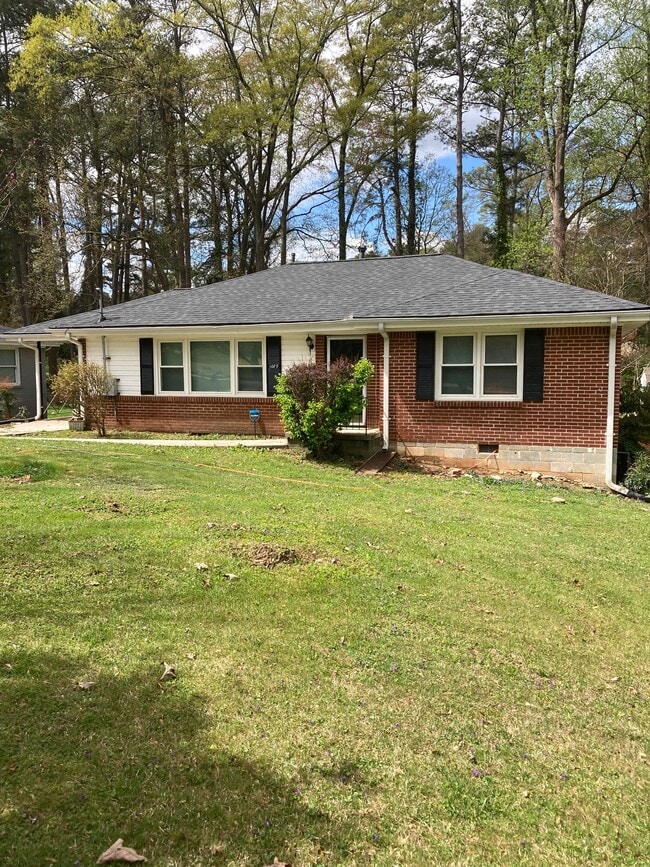 Building Photo - 1089 Longshore Dr