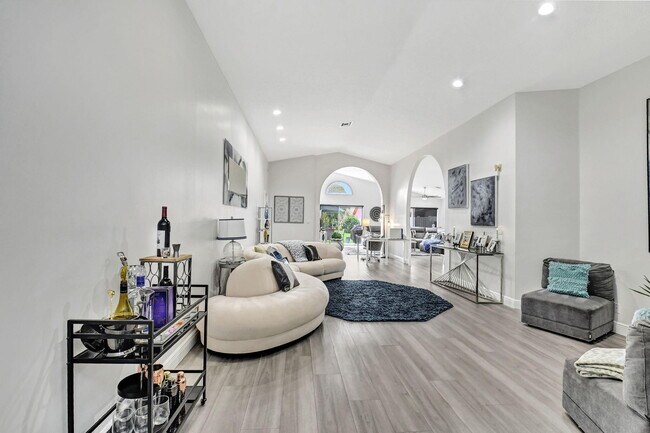 Building Photo - 7946 Sailing Shores Terrace