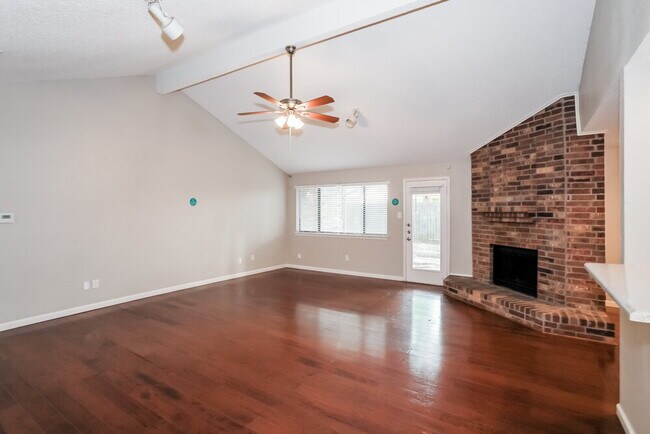 Foto del edificio - 2614 Berkshire Ln