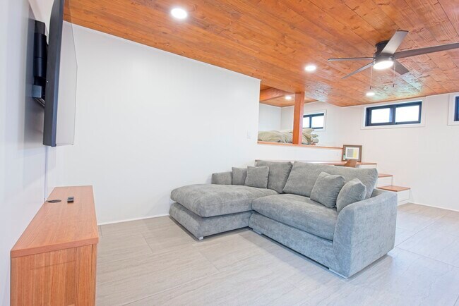 Foto del edificio - 2828 Dow St