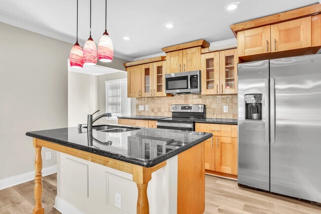 Foto del edificio - 4801 Fieldgreen Dr