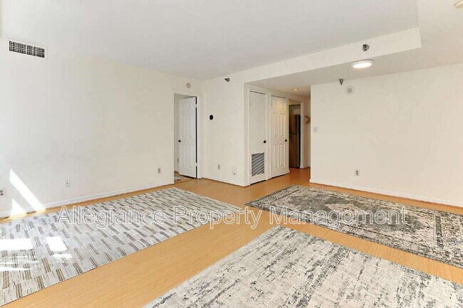 Foto del edificio - 2400 Clarendon Blvd