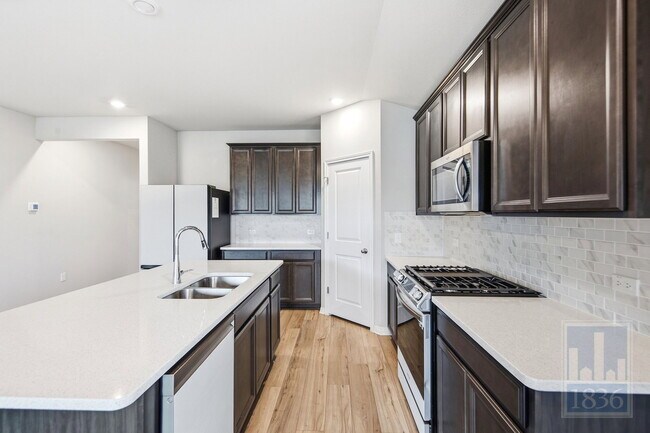 Foto del edificio - 14312 Bryce Ln
