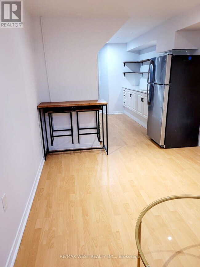 Photo du bâtiment - 470 Flannery Dr