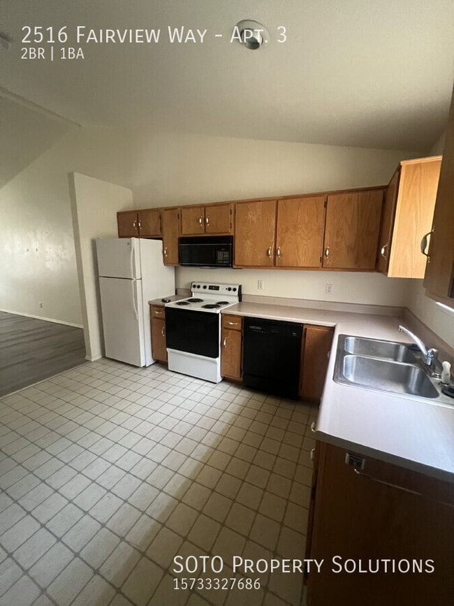 Building Photo - 2516 Fairview Way