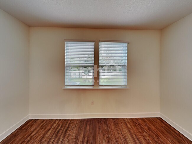 Foto del edificio - 8543 Belfort Lndg Dr