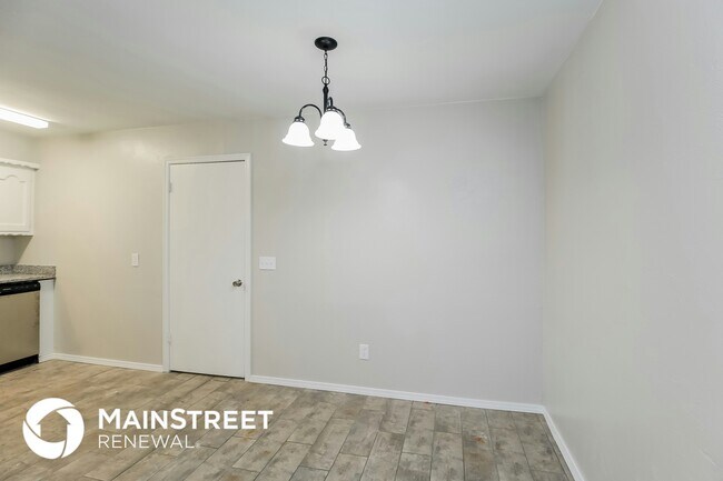 Foto del edificio - 1153 Elmhurst St