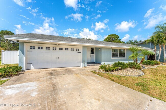 Foto del edificio - 113 Las Palmas